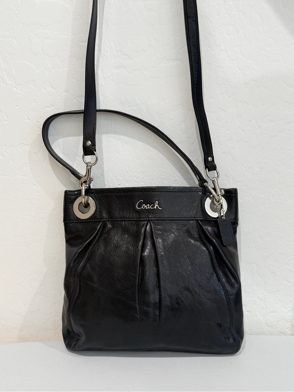 Coach Ashley Black Leather  Shouldery Bag Purse